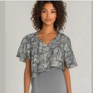 NWT Patrons of Peace Flutter Sleeve V-Neck Blue Floral Top